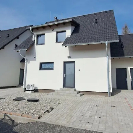 Na šumavě, Stylový S Domácími Lázněmi Apartamento *