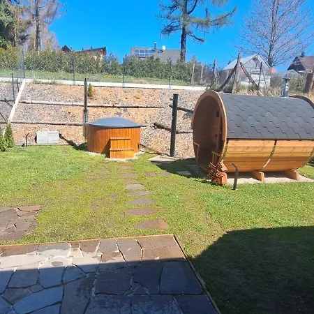 Na šumavě, Stylový S Domácími Lázněmi Apartamento Strazny